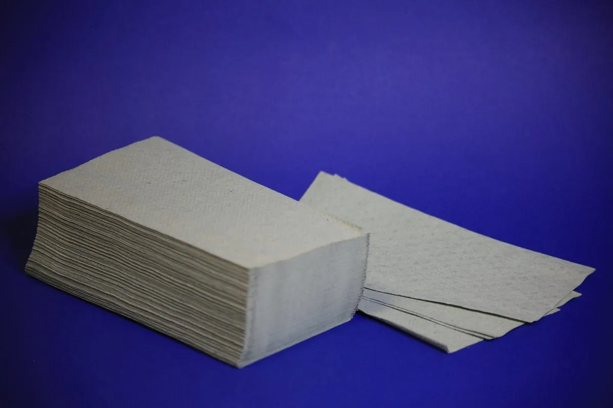 Papierhandtücher 'Grau', Interfalz Papierhandtücher 'Grau', Interfalz